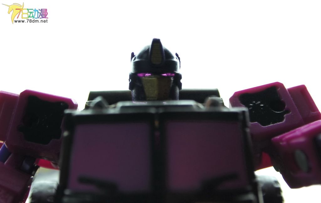 Astron Seiger Omnicron SG Energon Optimus Prime Wing Saber